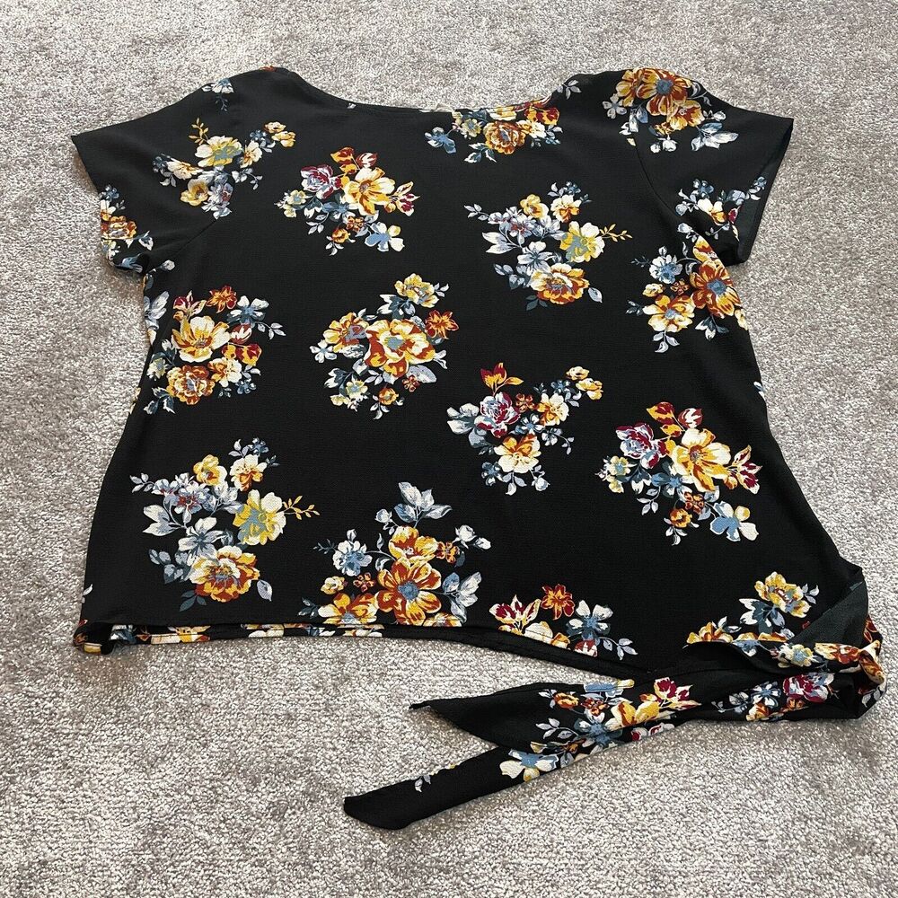 Passport Blouse Top womens 2X Black Floral Short Sleeve Ladies Hip Tie Knot Soft